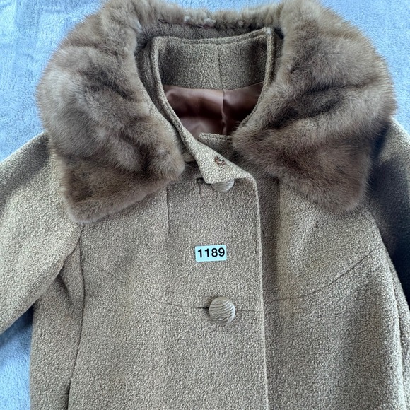 Jackets & Blazers - Vintage 1950s-60s Women's Boucle‎ Coat Genuine Mink Fur Collar Tan Mod Overcoat